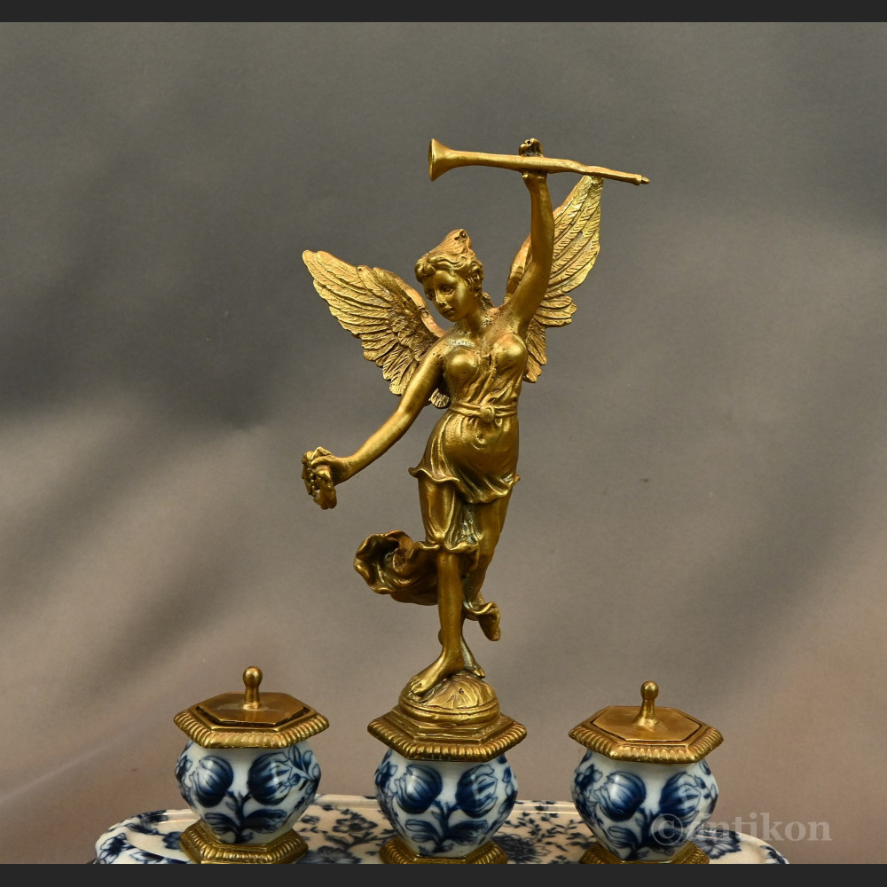 Kałamarz porcelanowy z Wiktorią prezent Kałamarz porcelanowy z Wiktorią prezent