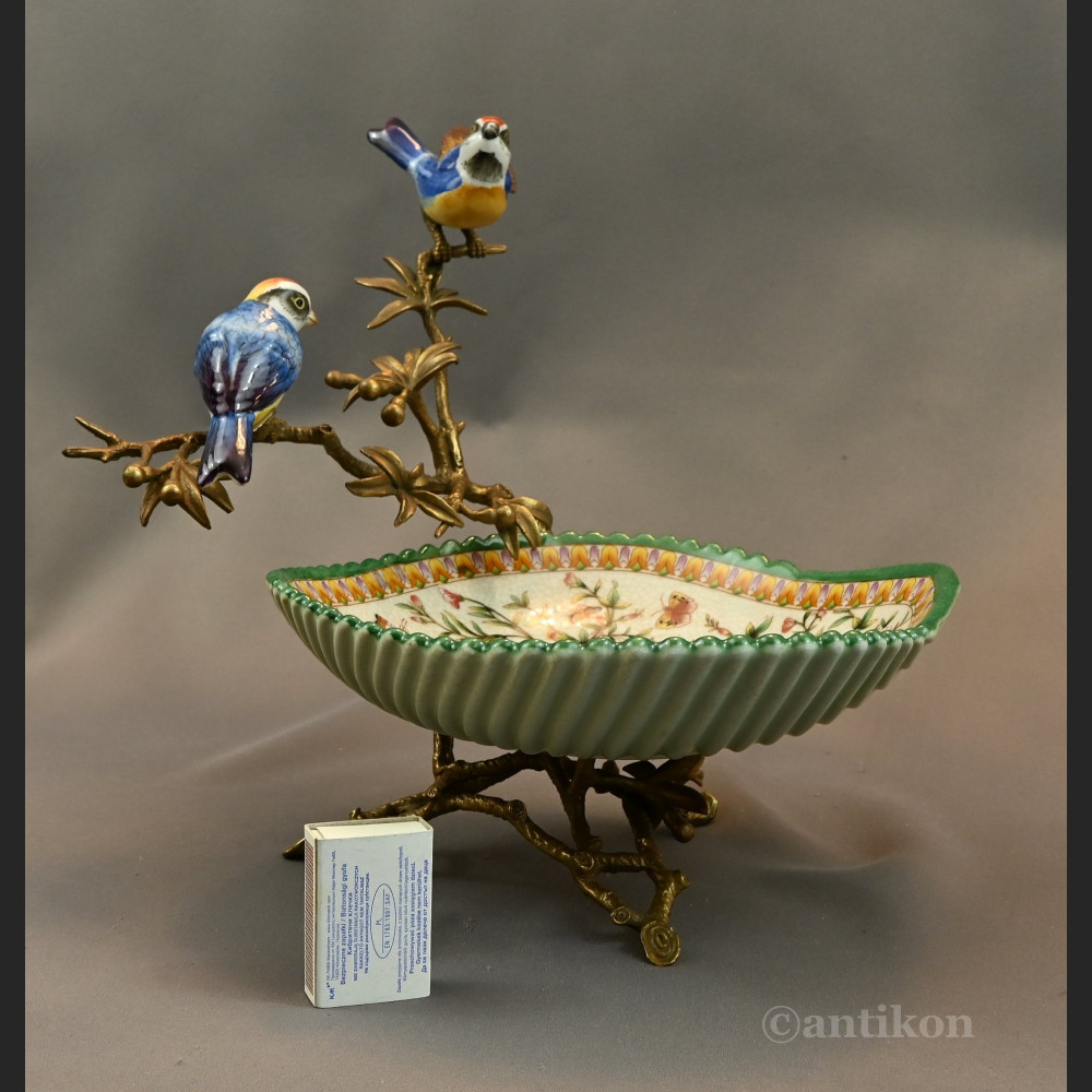 Patera secesyjna z ptaszkami 