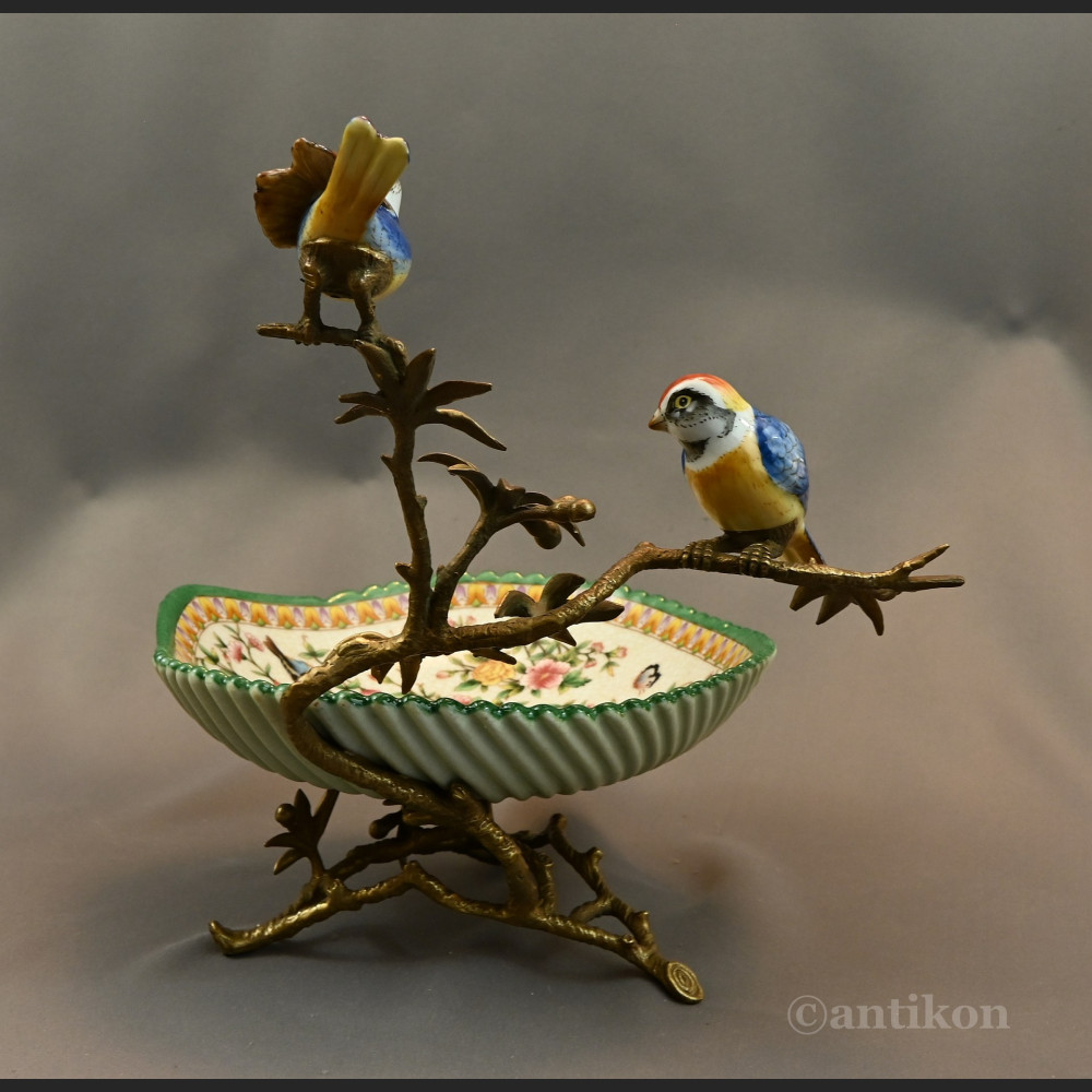 Patera secesyjna z ptaszkami 