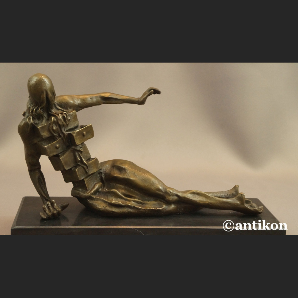 Salvador Dali rzeźba Szafa antropomorficzna 