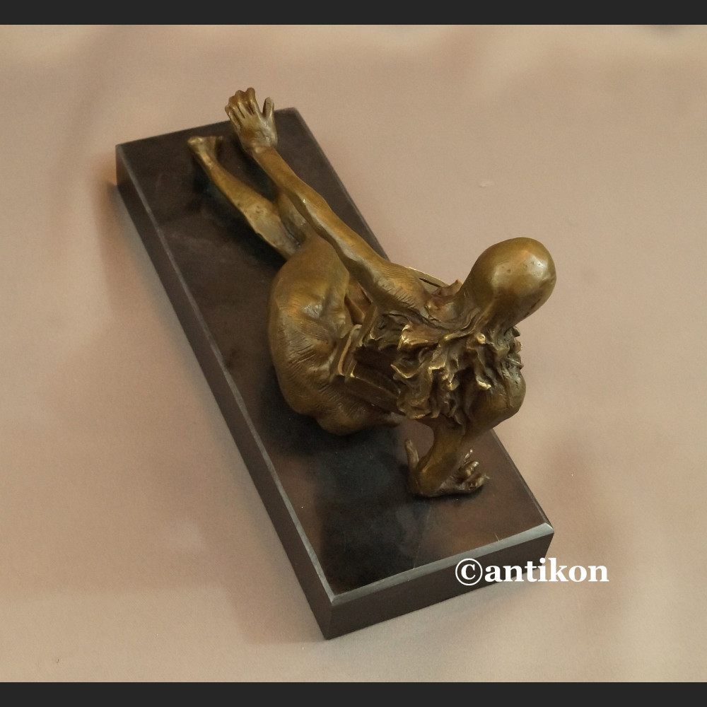 Salvador Dali rzeźba Szafa antropomorficzna 