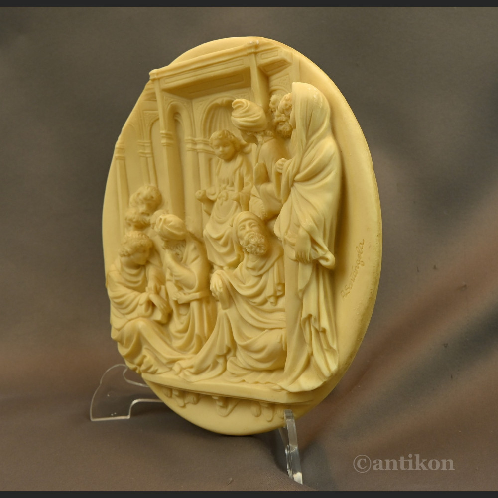 Relief alabastrowy święty 