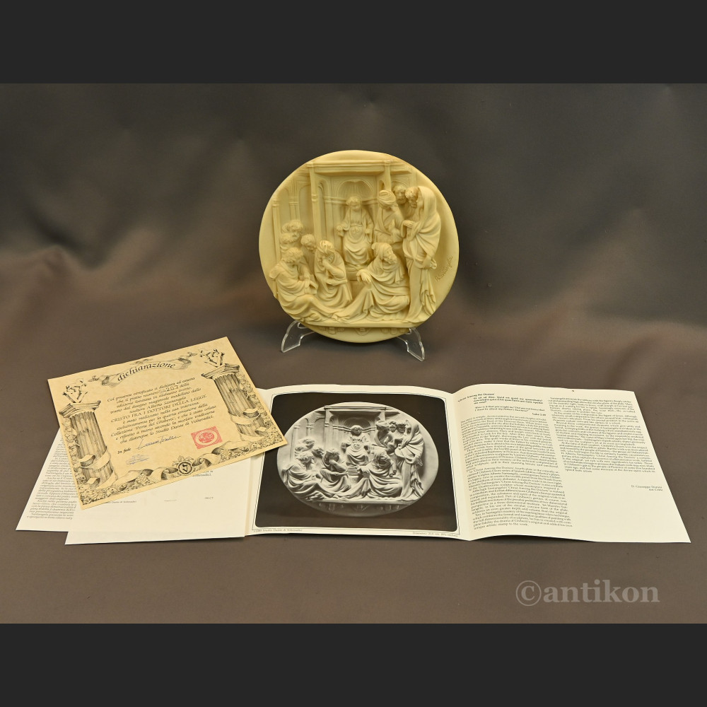 Relief alabastrowy święty 