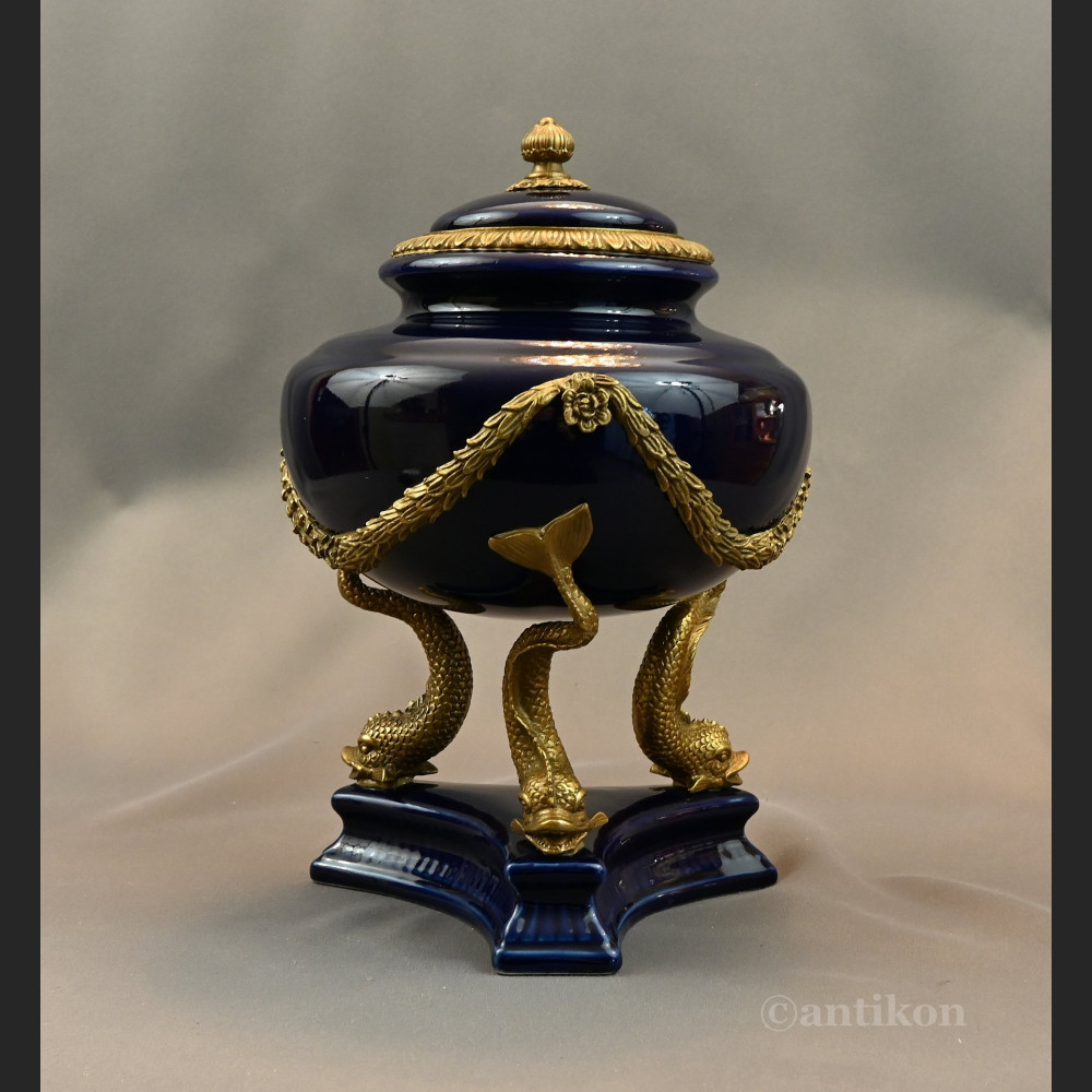 Waza barokowa z delfinami na prezent  Waza barokowa z delfinami na prezent