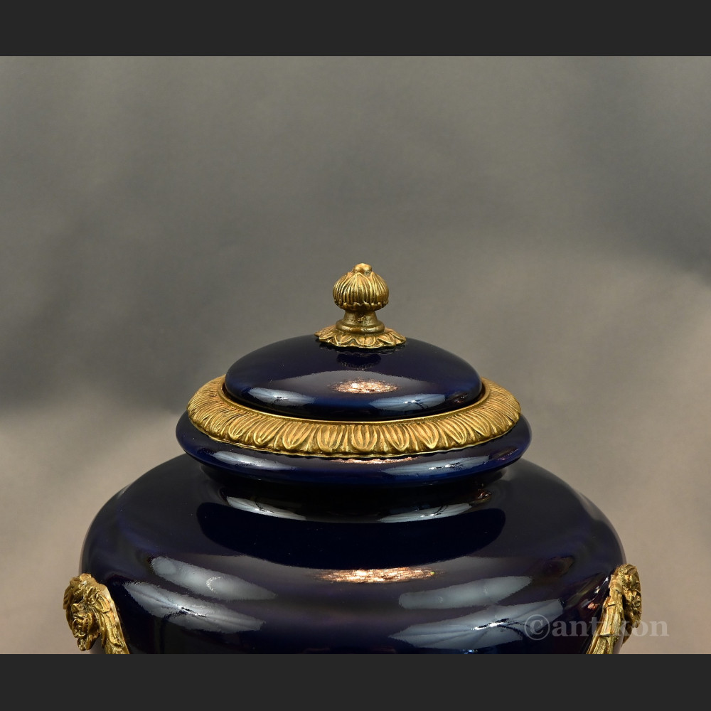 Waza barokowa z delfinami na prezent  Waza barokowa z delfinami na prezent