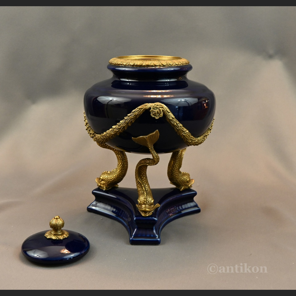 Waza barokowa z delfinami na prezent  Waza barokowa z delfinami na prezent