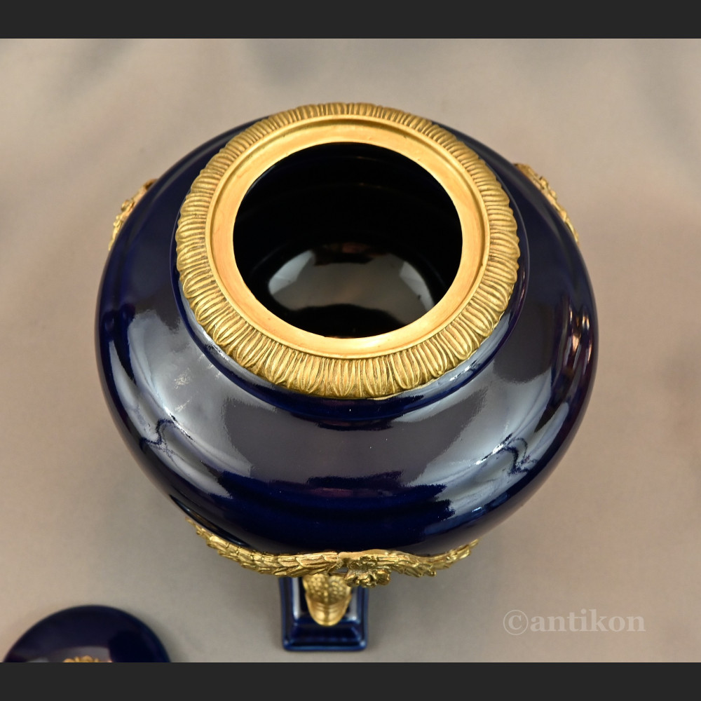 Waza barokowa z delfinami na prezent  Waza barokowa z delfinami na prezent