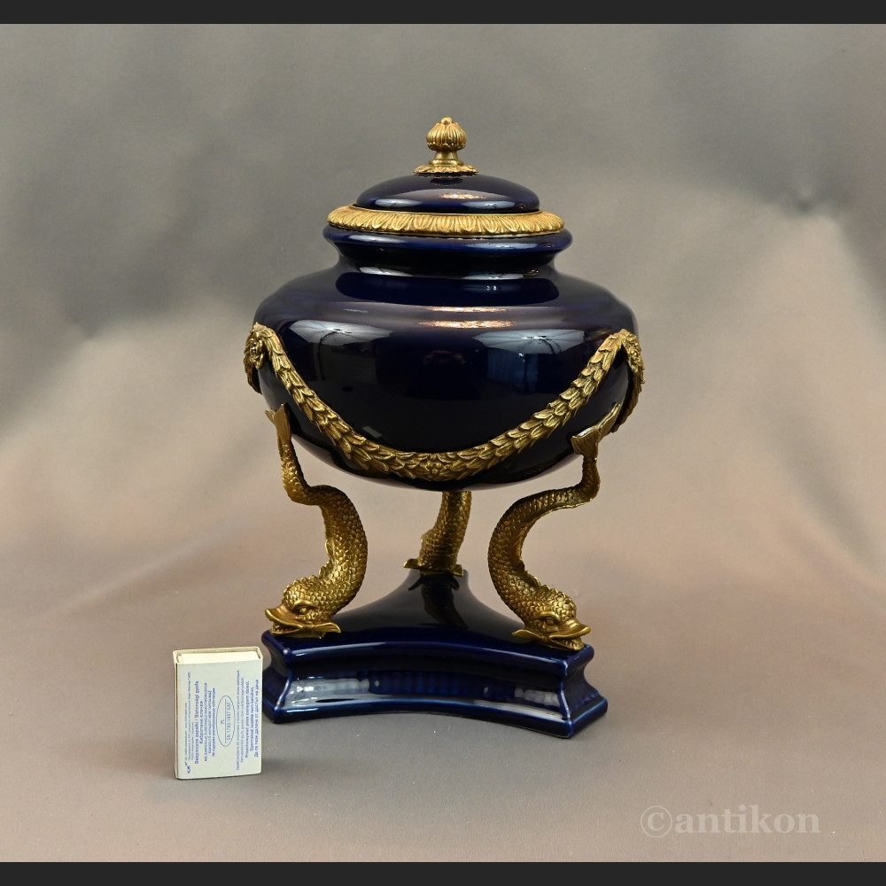 Waza barokowa z delfinami na prezent  Waza barokowa z delfinami na prezent