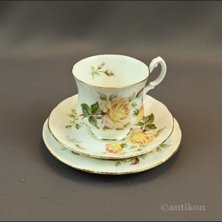 Angielski serwis do herbaty w róże 