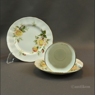 Angielski serwis do herbaty w róże 