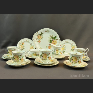 Angielski serwis do herbaty w róże 