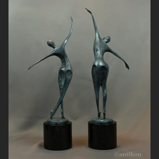 Para tancerzy modernistyczne rzeźby 