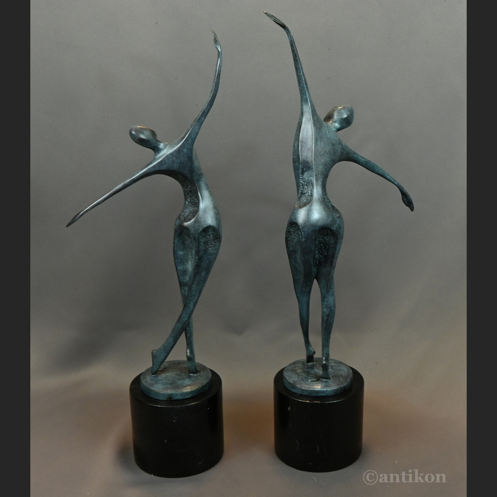 Para tancerzy modernistyczne rzeźby 
