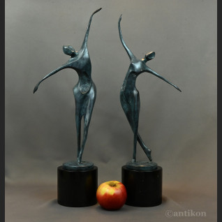 Para tancerzy modernistyczne rzeźby 