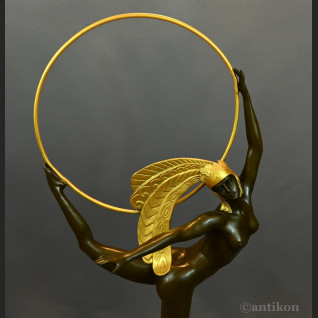 Rzeźba Tancerka w złotym pióropuszu art deco 