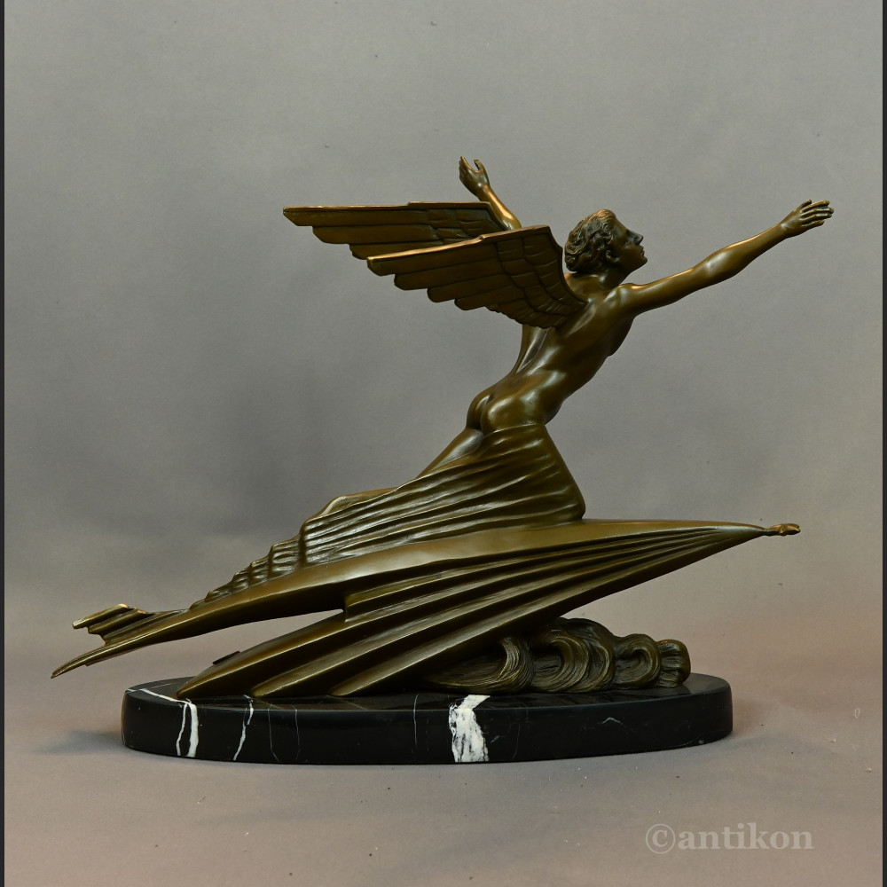 Rzeźba Aviator prezent dla pilota  Rzeźba Aviator prezent dla pilota