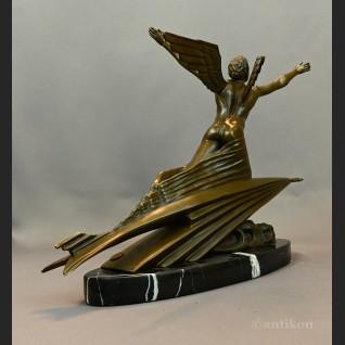 Rzeźba Aviator prezent dla pilota  Rzeźba Aviator prezent dla pilota