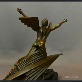 Rzeźba Aviator prezent dla pilota  Rzeźba Aviator prezent dla pilota