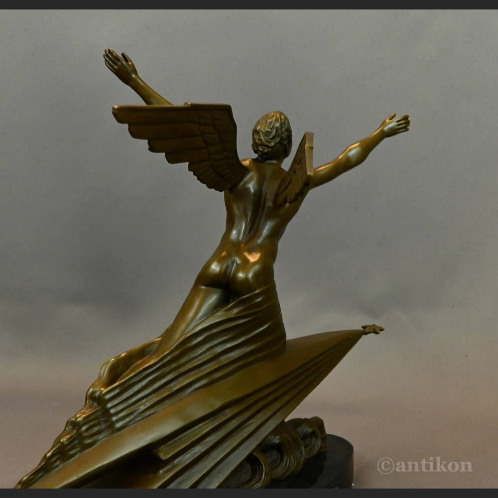 Rzeźba Aviator prezent dla pilota  Rzeźba Aviator prezent dla pilota