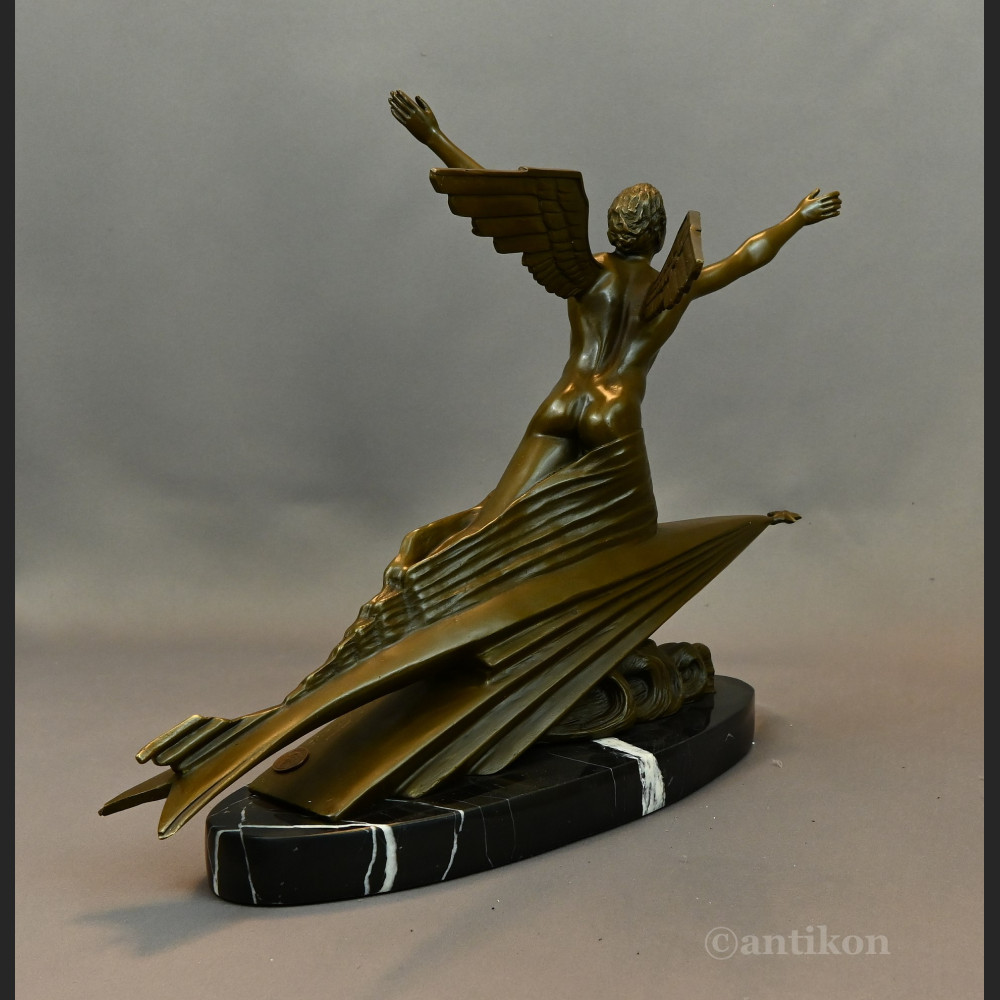 Rzeźba Aviator prezent dla pilota  Rzeźba Aviator prezent dla pilota