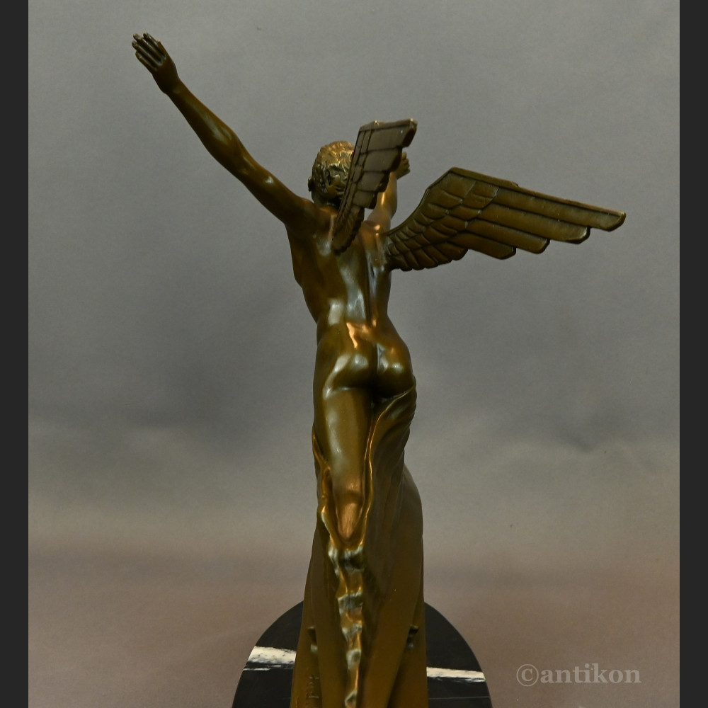 Rzeźba Aviator prezent dla pilota  Rzeźba Aviator prezent dla pilota