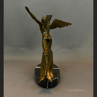 Rzeźba Aviator prezent dla pilota  Rzeźba Aviator prezent dla pilota