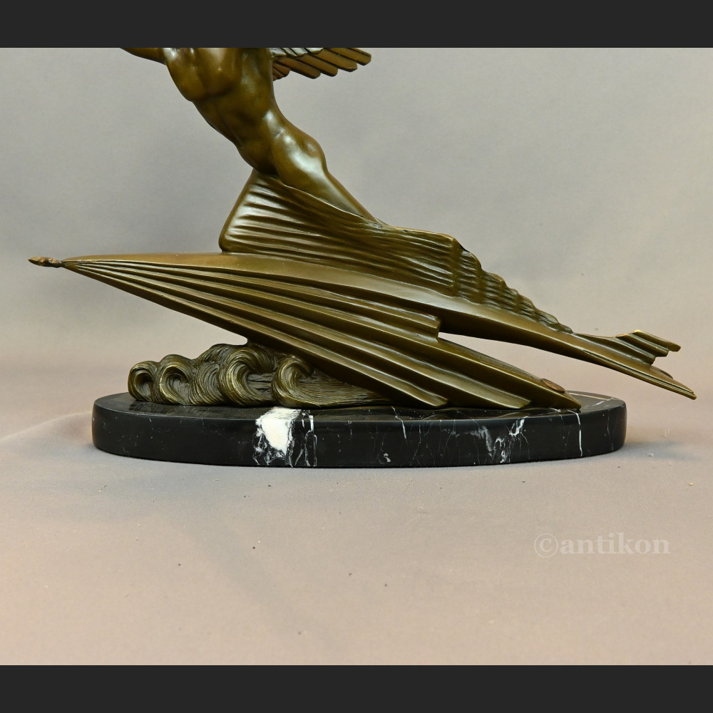 Rzeźba Aviator prezent dla pilota  Rzeźba Aviator prezent dla pilota