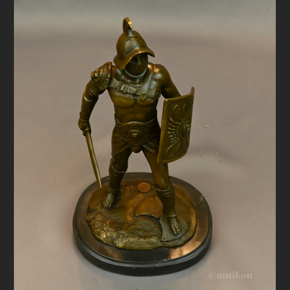 Figura gladiator z brązu prezent 