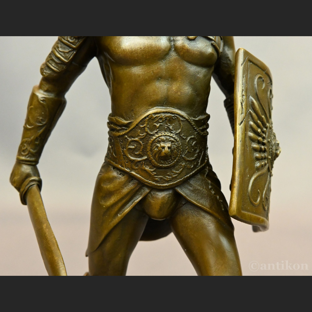 Figura gladiator z brązu prezent 