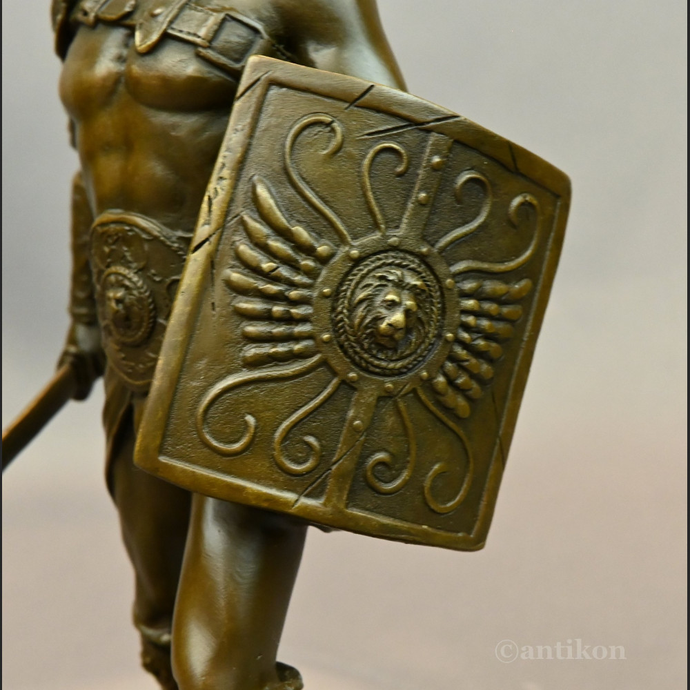 Figura gladiator z brązu prezent 