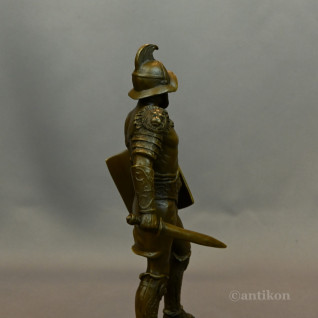 Figura gladiator z brązu prezent 