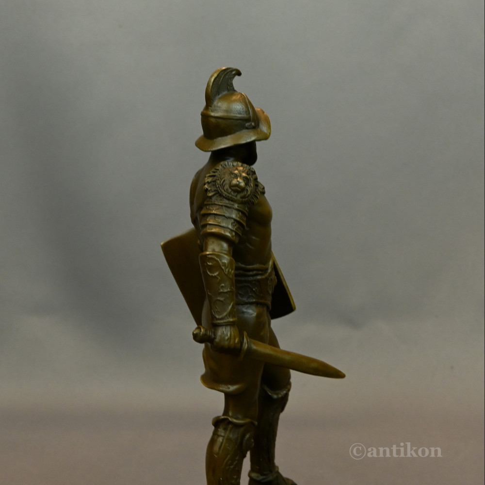 Figura gladiator z brązu prezent 