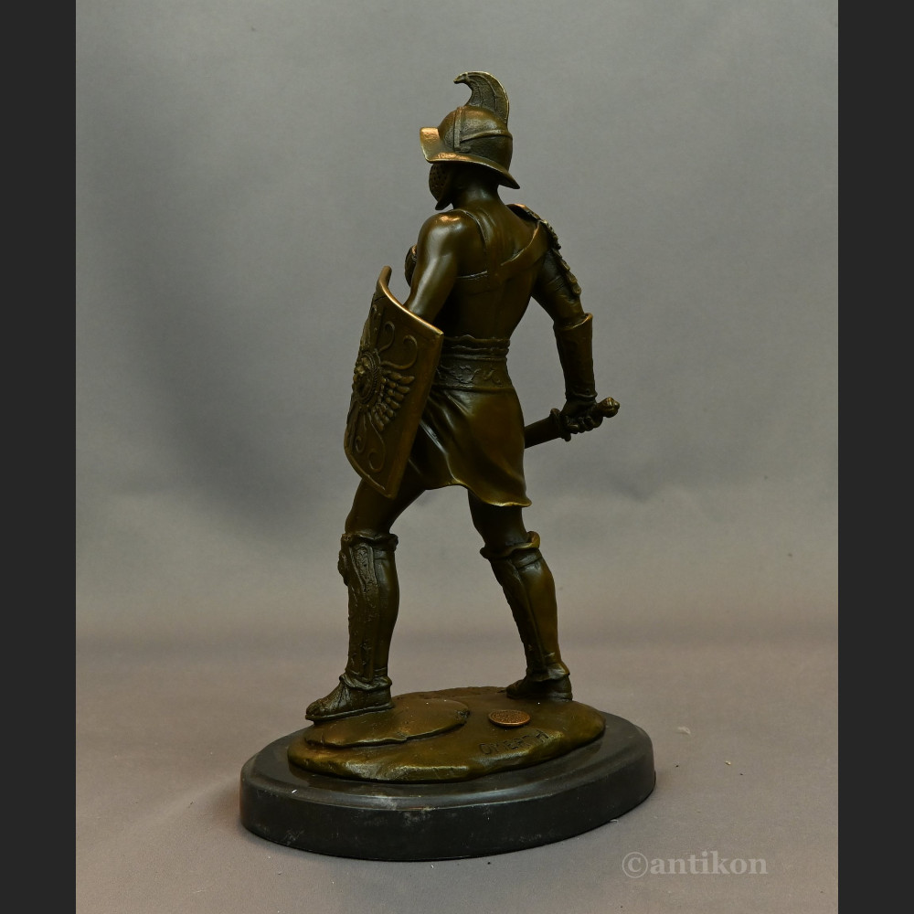 Figura gladiator z brązu prezent 