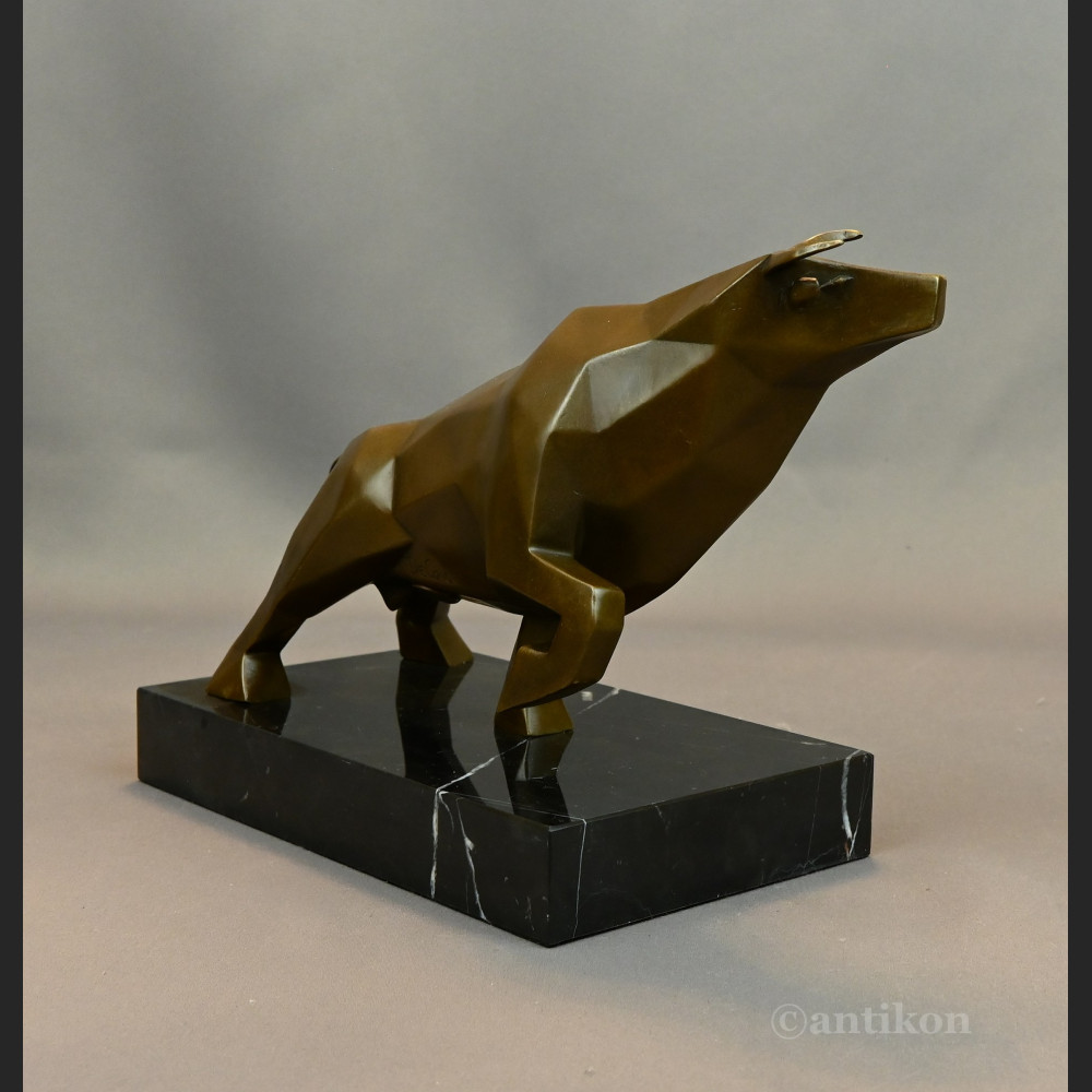 Duży kubistyczny byk w stylu Picassa rzeźba 