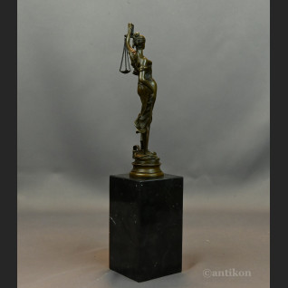 Temida rzeźba prezent dla prawnika Temida rzeźba prezent dla prawnika