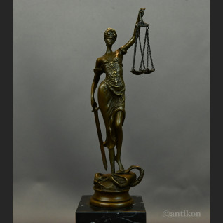 Temida rzeźba prezent dla prawnika Temida rzeźba prezent dla prawnika