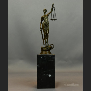 Temida rzeźba prezent dla prawnika Temida rzeźba prezent dla prawnika