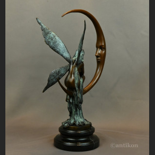 Piękny elf pokaźna figura z brązu  Piękny elf pokaźna figura z brązu