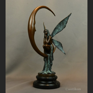 Piękny elf pokaźna figura z brązu  Piękny elf pokaźna figura z brązu