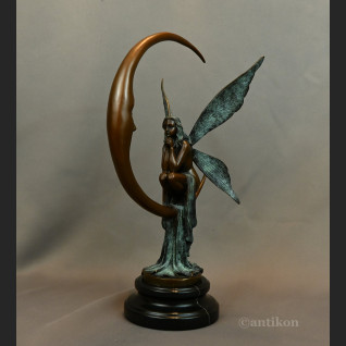 Piękny elf pokaźna figura z brązu  Piękny elf pokaźna figura z brązu