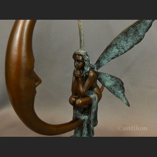 Piękny elf pokaźna figura z brązu  Piękny elf pokaźna figura z brązu