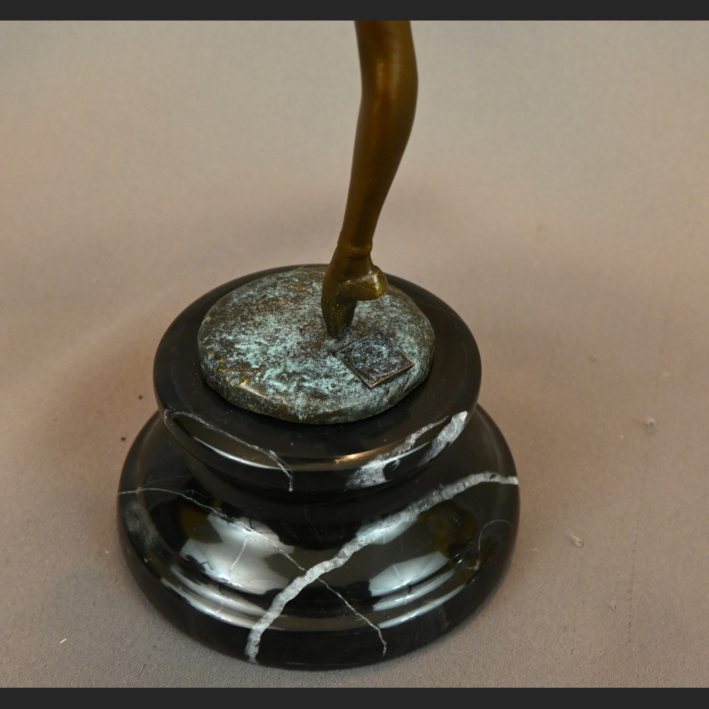 Rzeźba z brązu baletnica na prezent 