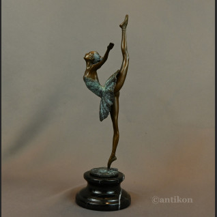 Rzeźba z brązu baletnica na prezent 