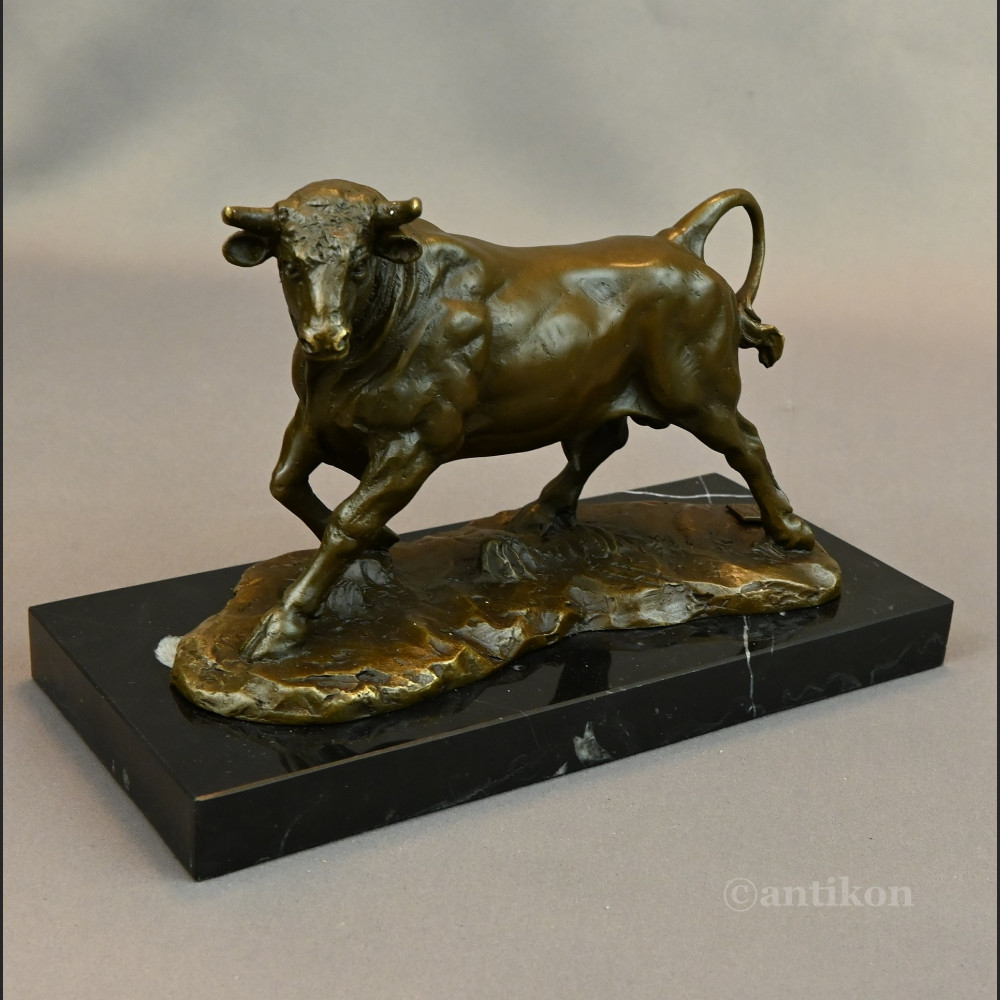 Byk rzeźba luksusowy prezent dla managera 