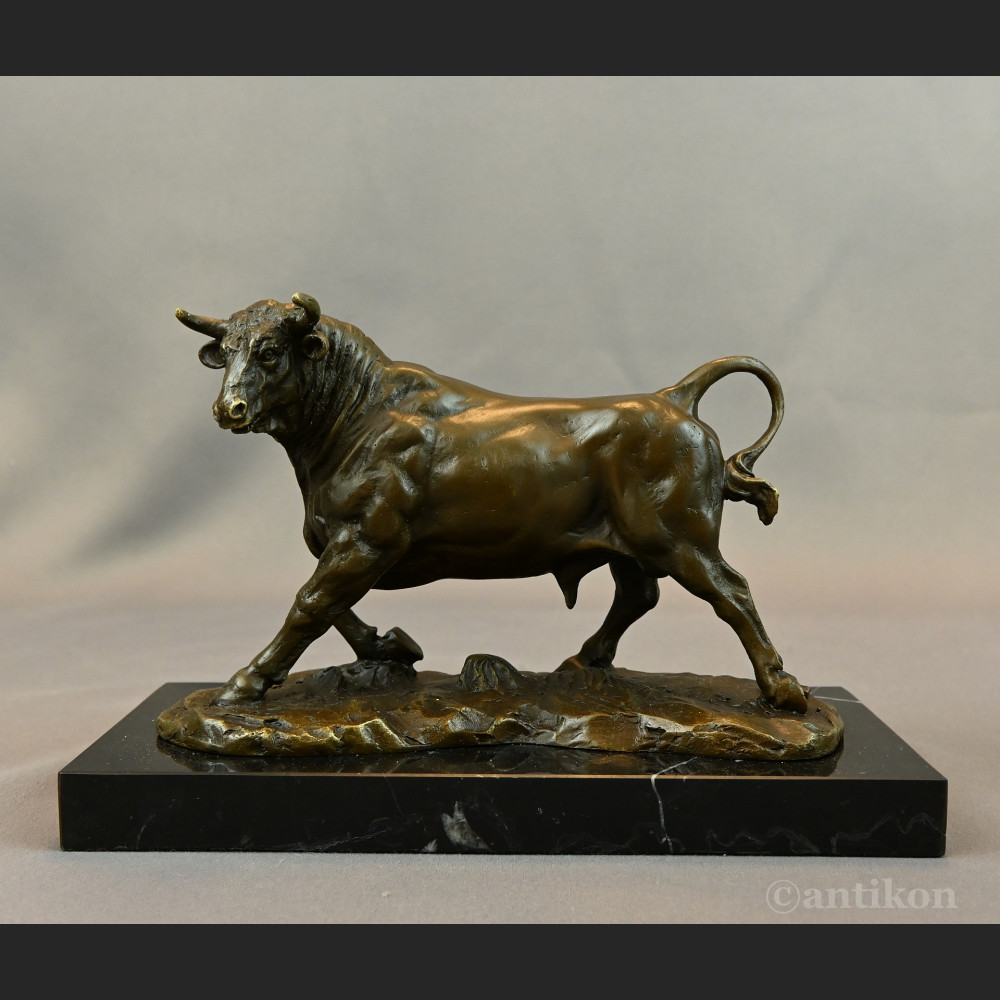 Byk rzeźba luksusowy prezent dla managera 