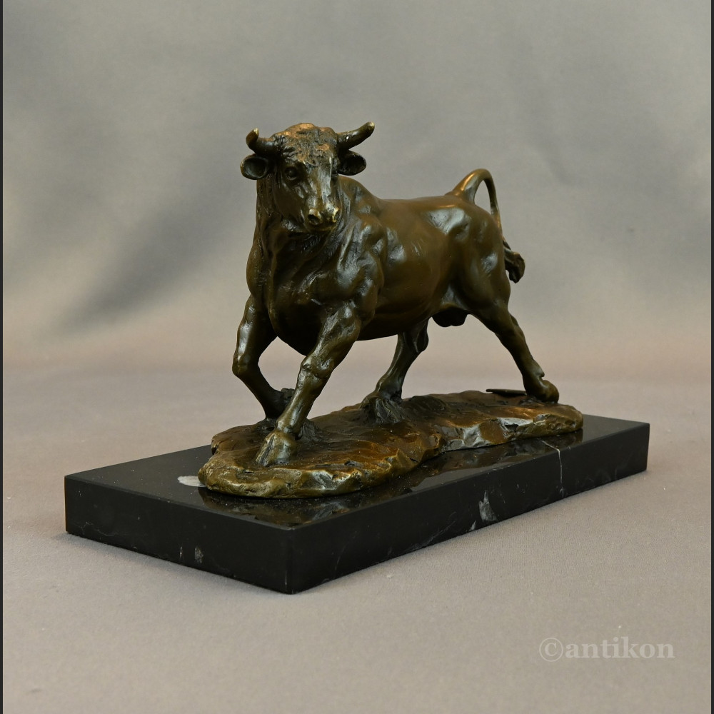 Byk rzeźba luksusowy prezent dla managera 