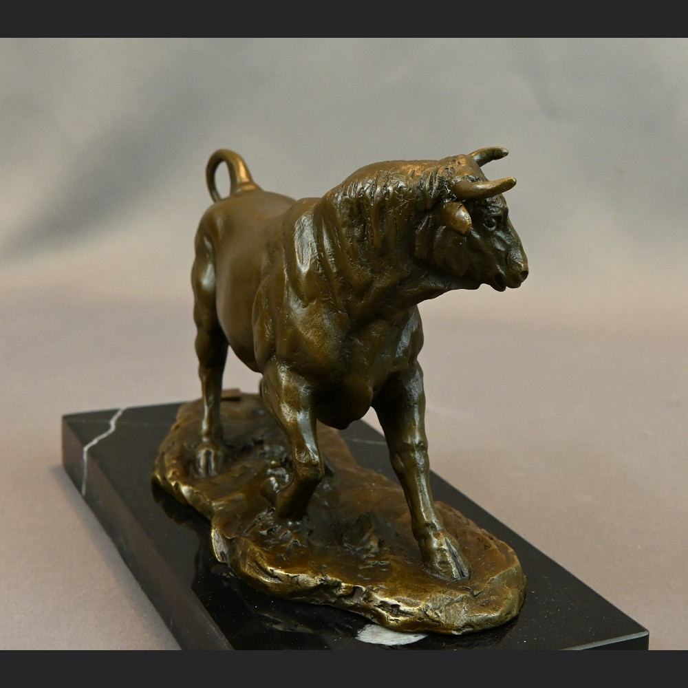 Byk rzeźba luksusowy prezent dla managera 