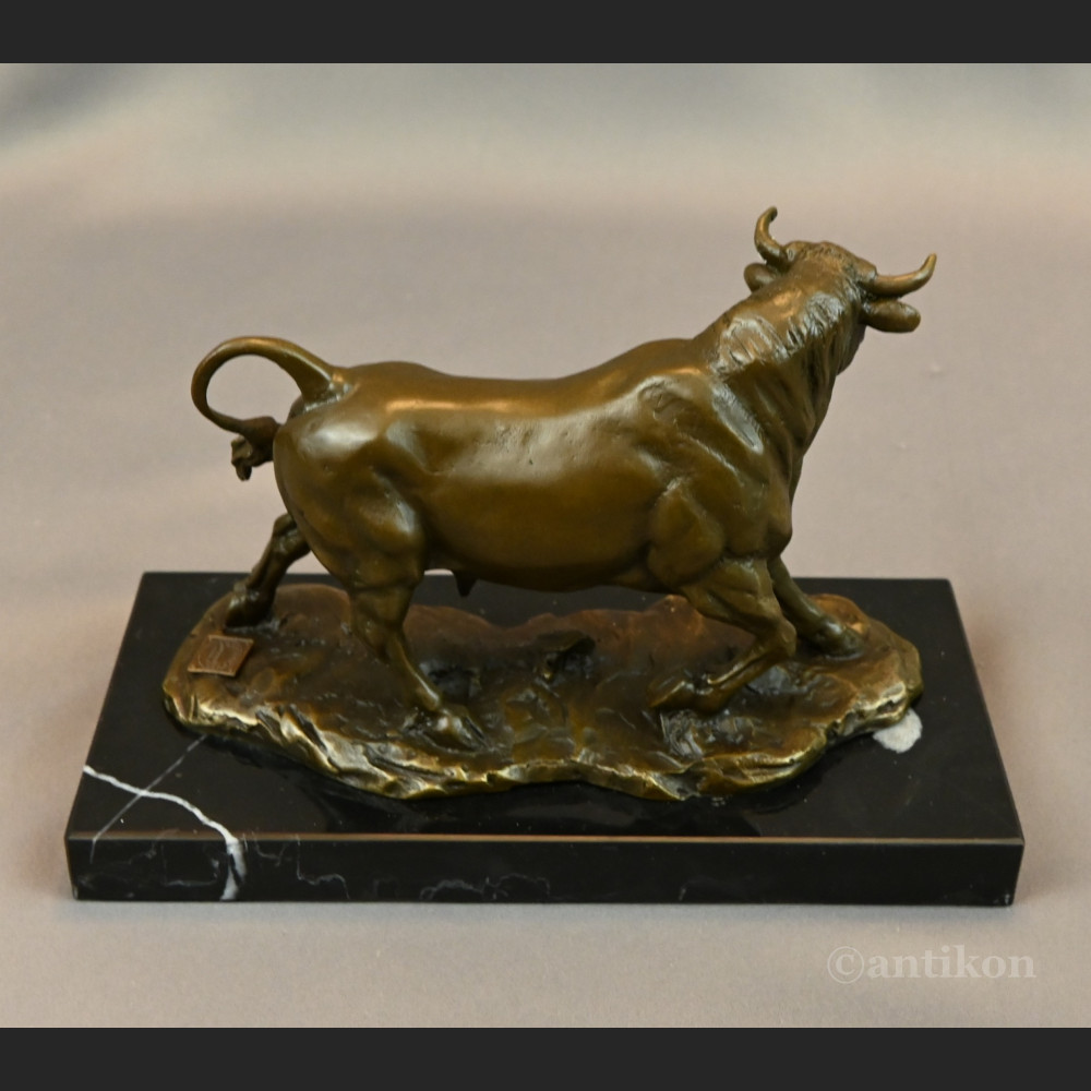 Byk rzeźba luksusowy prezent dla managera 