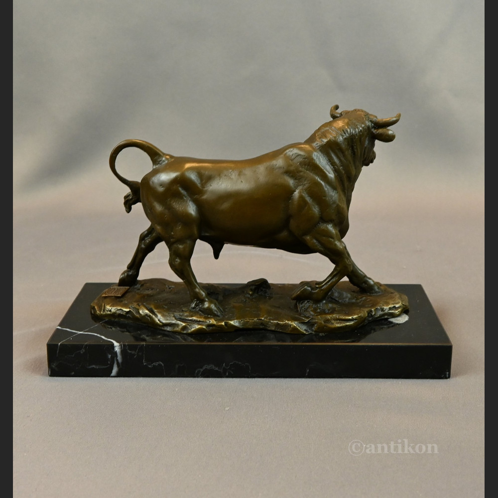 Byk rzeźba luksusowy prezent dla managera 