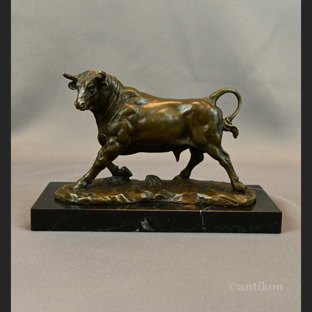 Byk rzeźba luksusowy prezent dla managera 